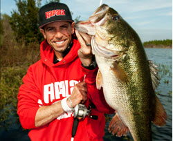 Mike Iaconelli Casting Spinning Tackle at Shoreline Cover Fishing