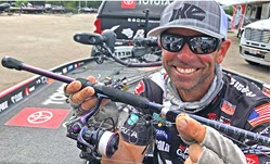 http://blog.mikeiaconelli.com/wp-content/uploads/2019/11/Mike-and-Upper-Mississippi-small.jpg