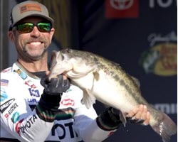 Bagley Misses Natural Ike - Bass Fishing Archives